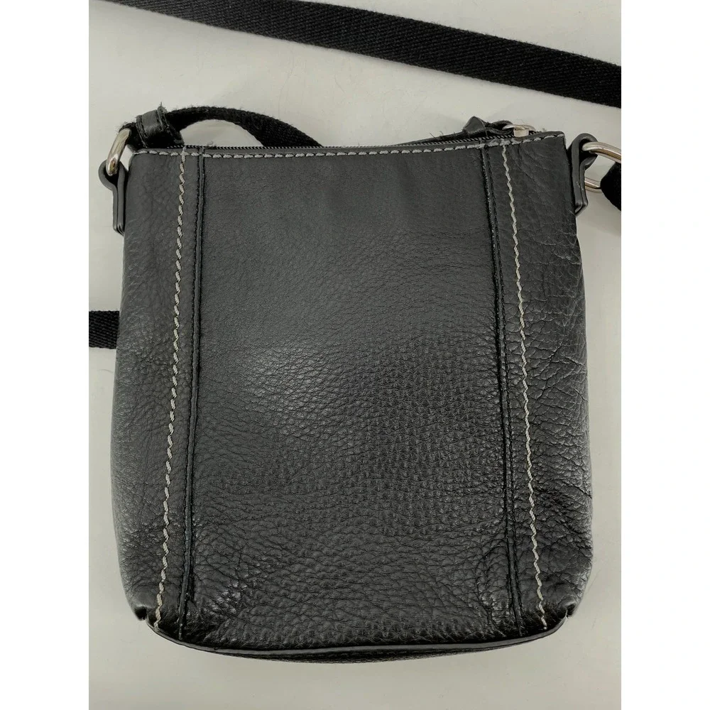 The Sak Crossbody Bag Purse Womens Small Black Leather Contrast Stitch‎ Travel